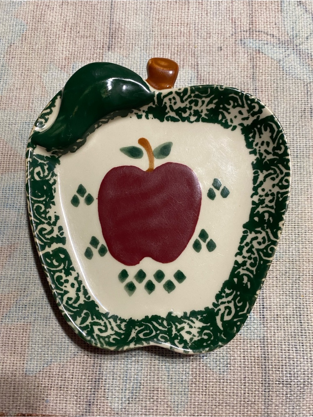 Apple-Shaped Spoon Rest